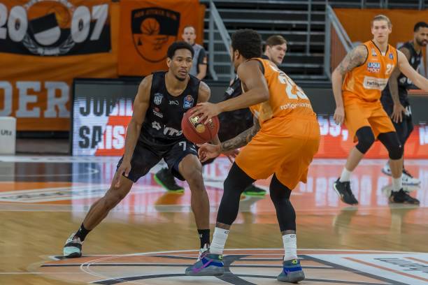 让热刺的防 让热刺的防